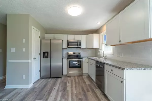 Oak Ridge, NC 27310,8653 Haw River RD