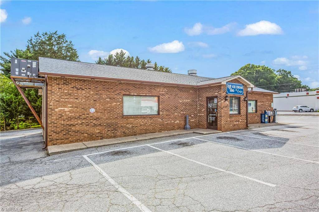 Kernersville, NC 27284,265 W Mountain ST