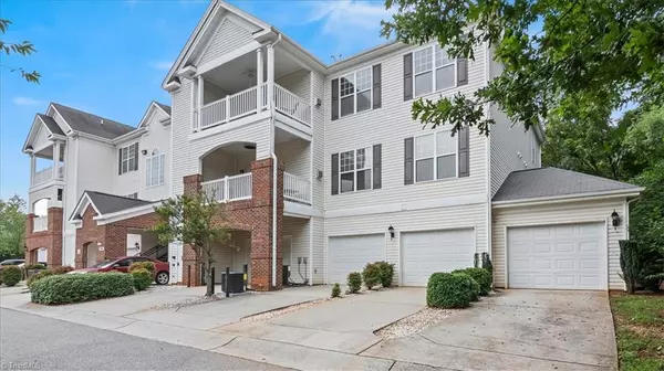 Greensboro, NC 27410,319 College RD #301