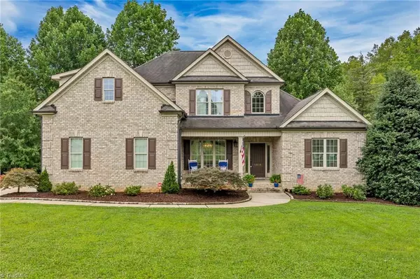 8404 Cripplegate TRCE, Browns Summit, NC 27214