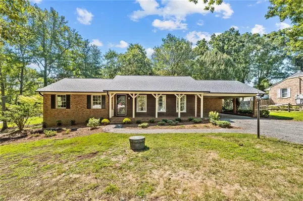 404 Debanne RD, Mcleansville, NC 27301