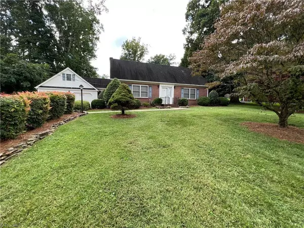406 Spring ST,  King,  NC 27021