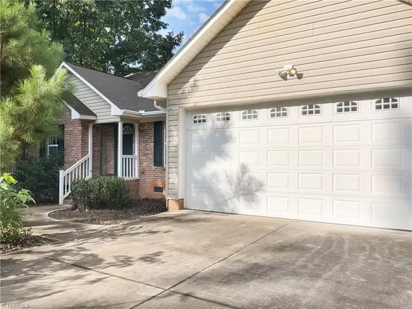 Pfafftown, NC 27040,2940 Kecoughtan RD