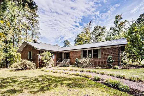 Ramseur, NC 27316,5372 Hinshaw Town RD