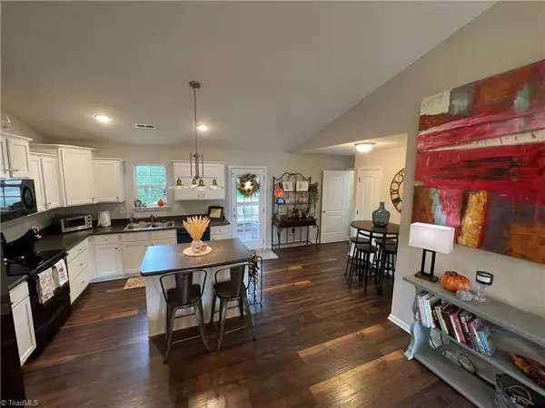 Rural Hall, NC 27045,6221 Brentwood Park CT