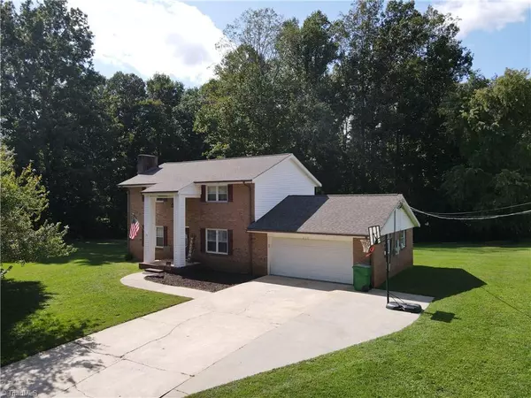 North Wilkesboro, NC 28659,216 Belle Ridge ST