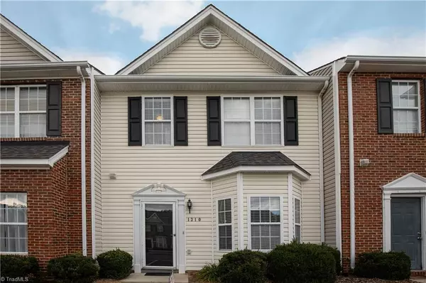 1310 Essex SQ, Archdale, NC 27263