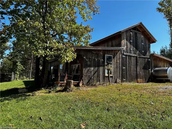 Cana, VA 24317,3084 Meadowbrook RD