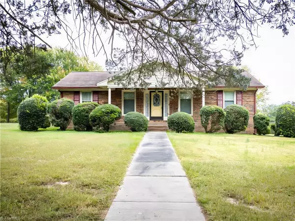 285 Anderson RD,  Eden,  NC 27288