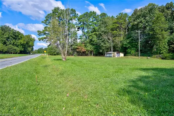 2072 Needmore RD, Woodleaf, NC 27054