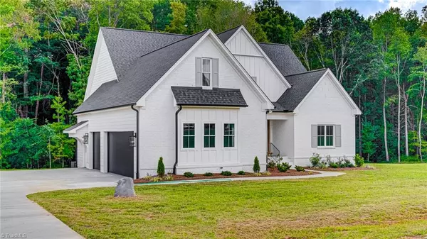 6094 Reynolda TRCE,  Greensboro,  NC 27455