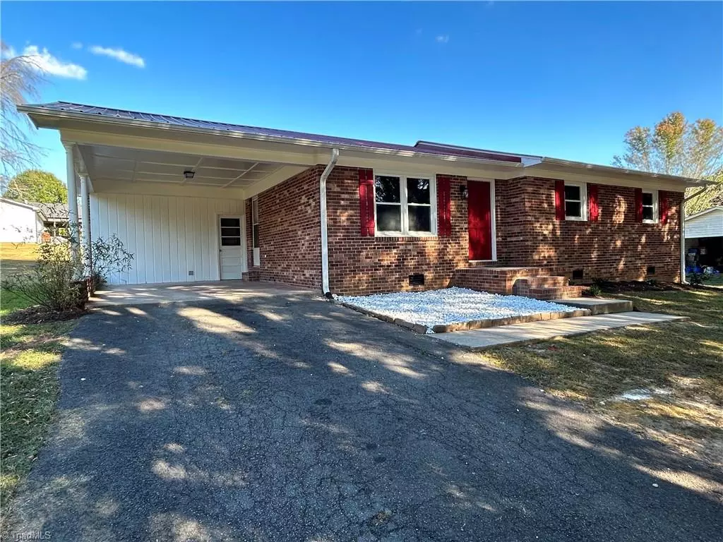 Hamptonville, NC 27020,3432 Us Highway 21