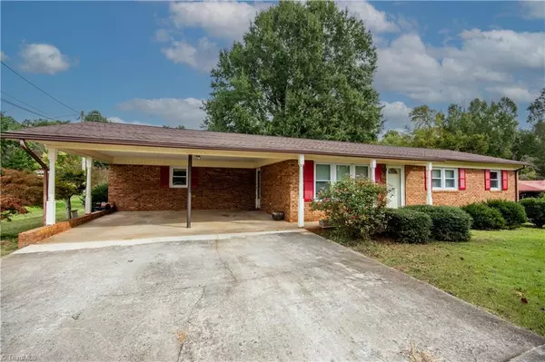 Statesville, NC 28625,156 Jo Monni LOOP