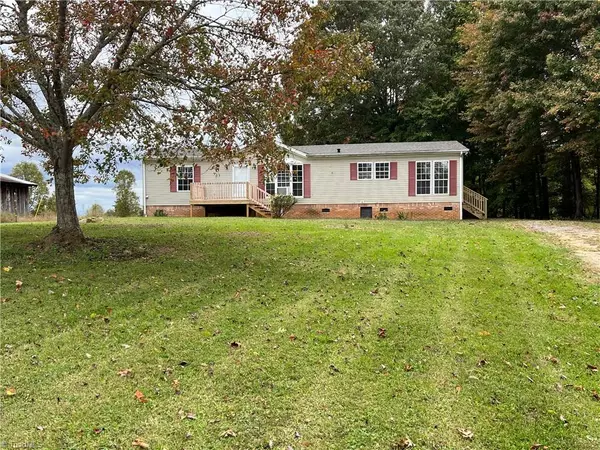 429 Smith RD, Mount Airy, NC 27030