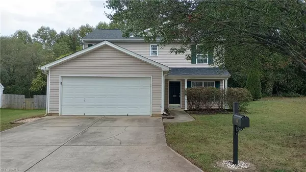 448 Bedford Park DR, Winston Salem, NC 27107