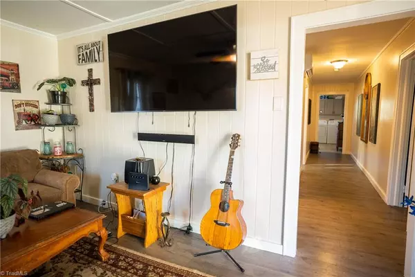 North Wilkesboro, NC 28659,1009 7th ST
