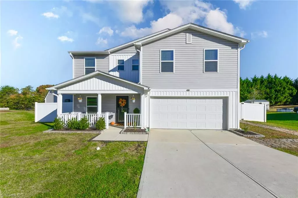 King, NC 27021,108 Dixieland CT