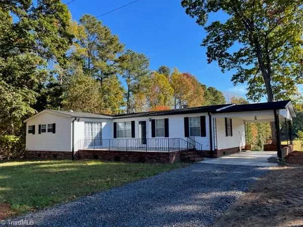 128 Roy Davis RD, Mocksville, NC 27028