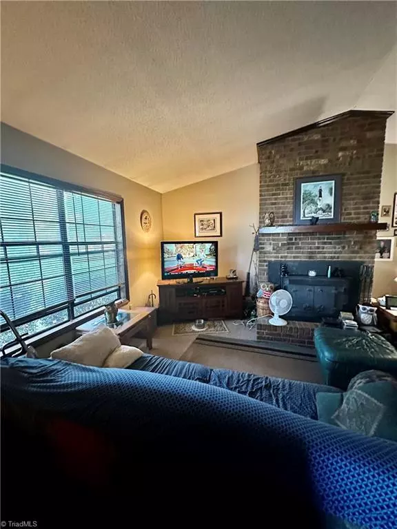 Mount Holly, NC 28120,206 Dawn DR