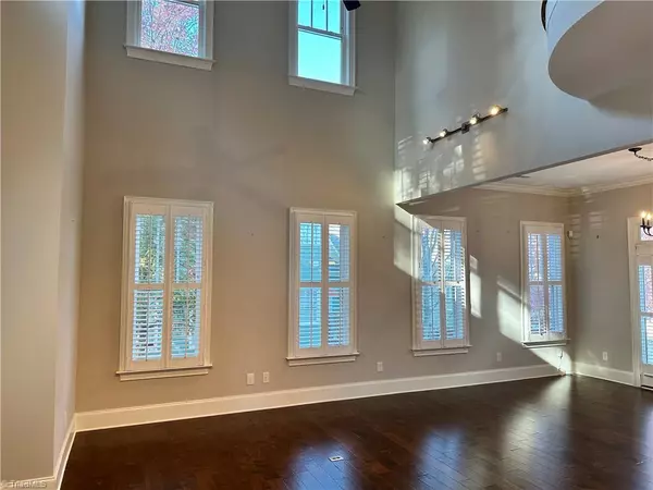 Winston Salem, NC 27101,805 S Poplar ST