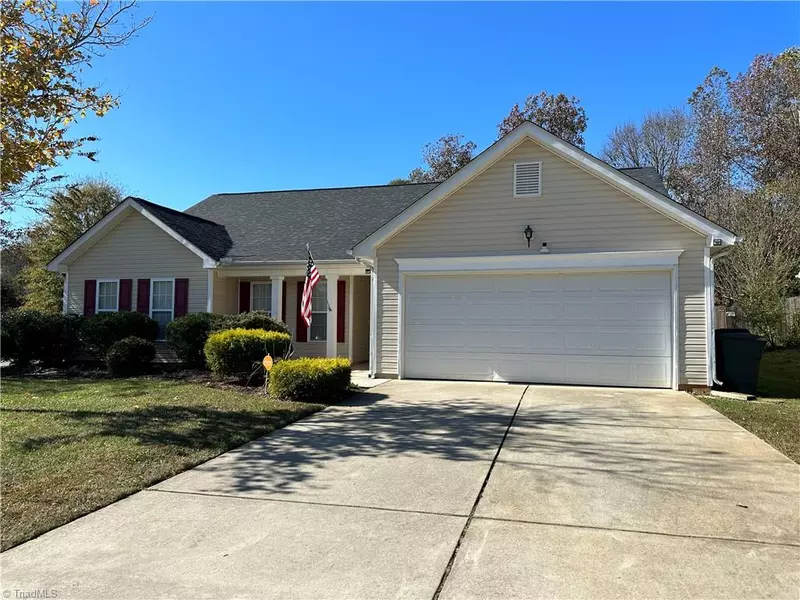 516 Walnut Crossing DR, Whitsett, NC 27377