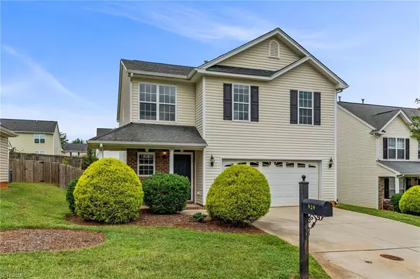 Kernersville, NC 27284,929 Peachtree Meadows CIR