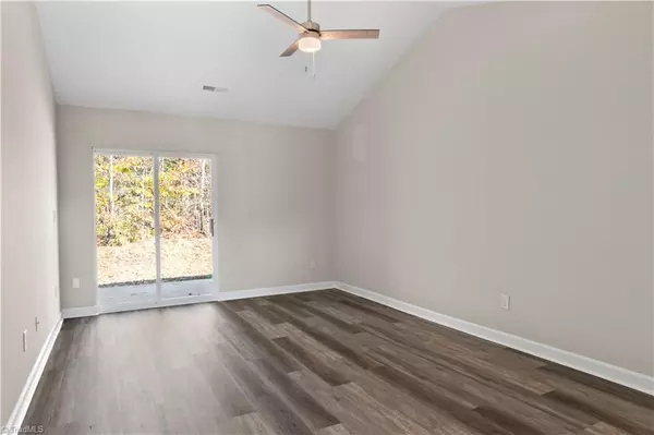 Winston Salem, NC 27106,3741 Cheshire Place DR