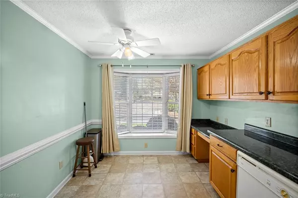 Asheboro, NC 27203,617 Uwharrie ST #F