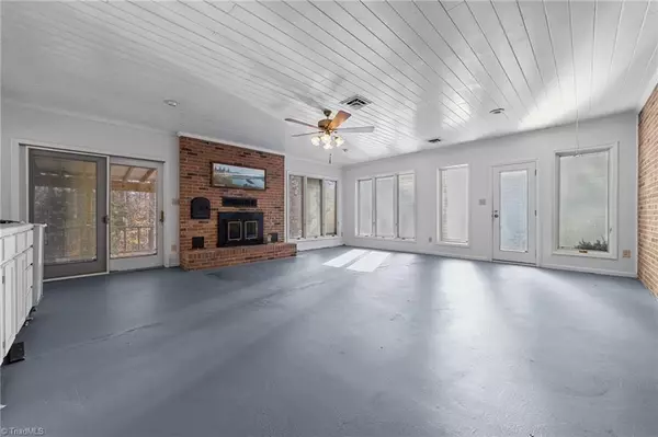 Oak Ridge, NC 27310,4532 Peeples RD