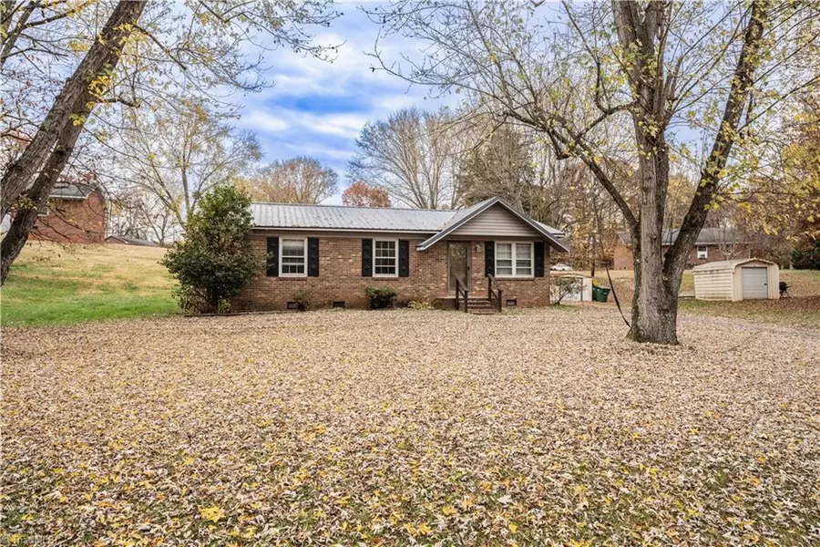 135 Williams ST, Boonville, NC 27011