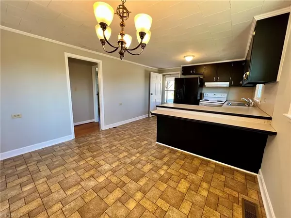 Millers Creek, NC 28651,996 Green Acres RD