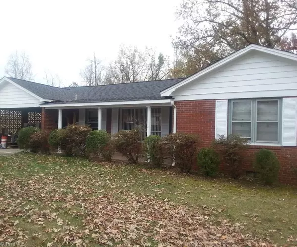 5 N Forrest DR,  Thomasville,  NC 27360