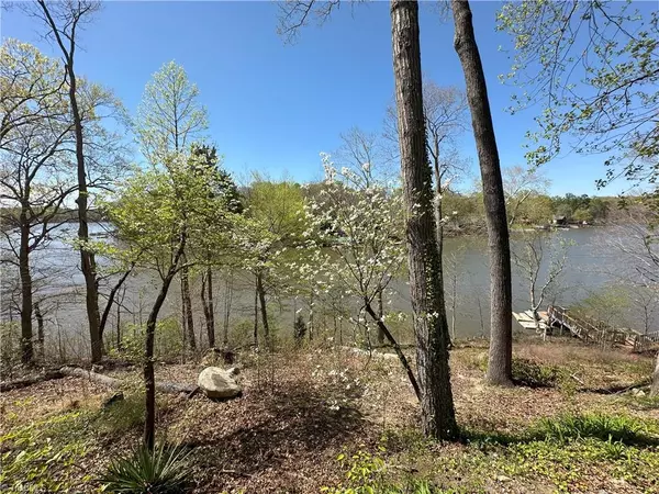 Lexington, NC 27292,830 Lake Drive 9