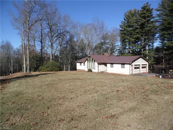 Jefferson, NC 28640,309 Oakview DR