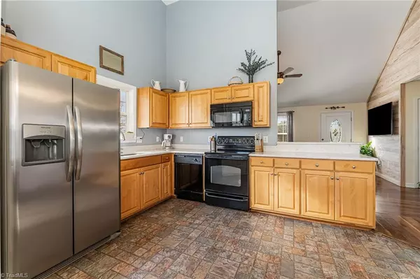 Snow Camp, NC 27349,6770 Cottonwood DR