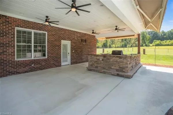 1567 Tyro School RD Lexington, NC 27295