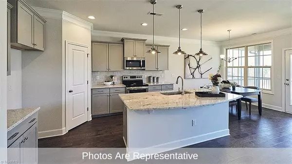 Oak Ridge, NC 27310,6303 Andrew Henry CT