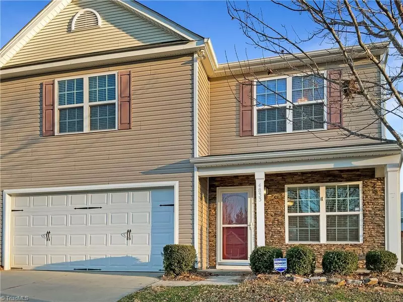 4833 Old Towne Village CIR, Pfafftown, NC 27040