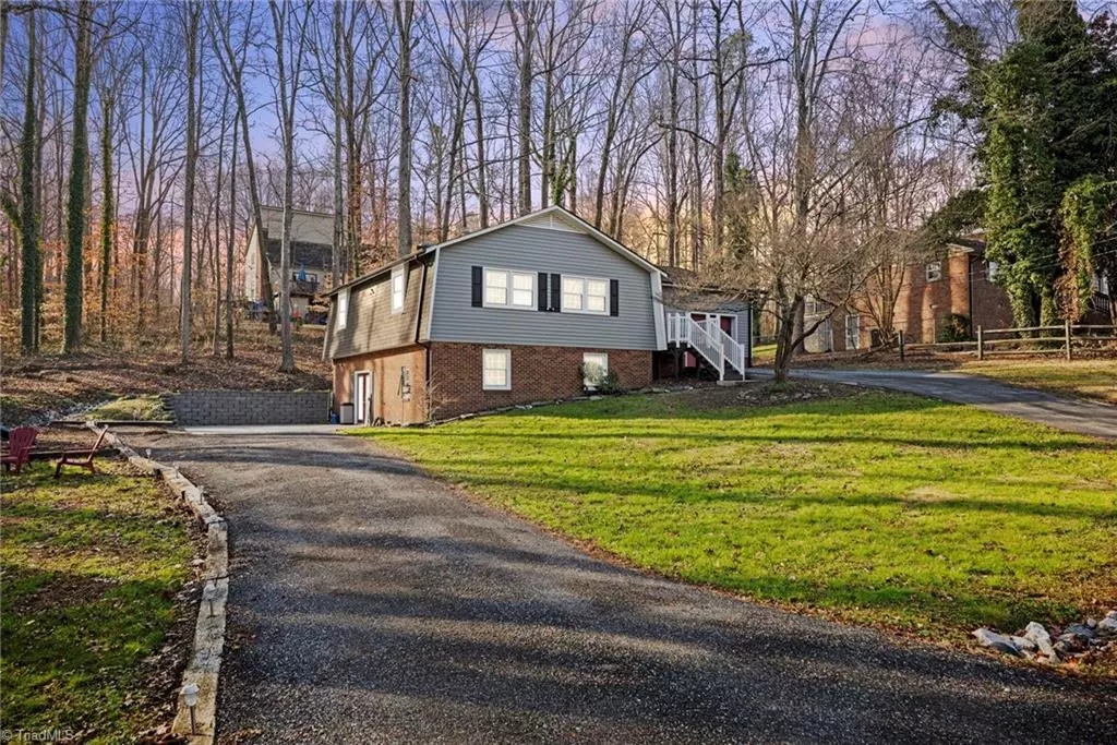 Thomasville, NC 27360,29 Windsor RD