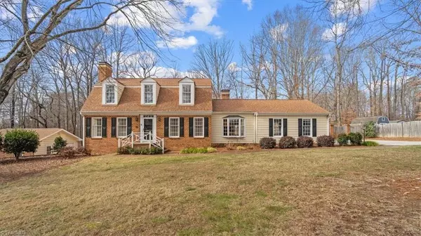 1412 Trailwood LN, Kernersville, NC 27284