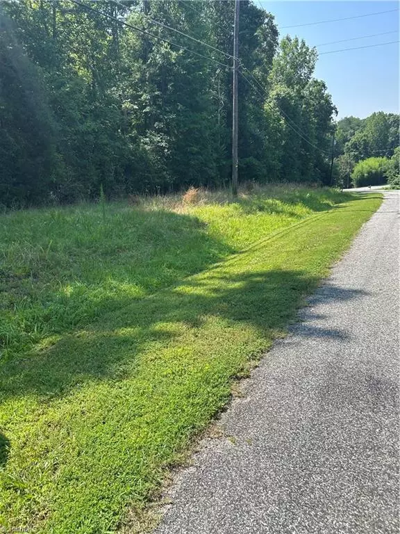 Thomasville, NC 27360,255 Bowers RD