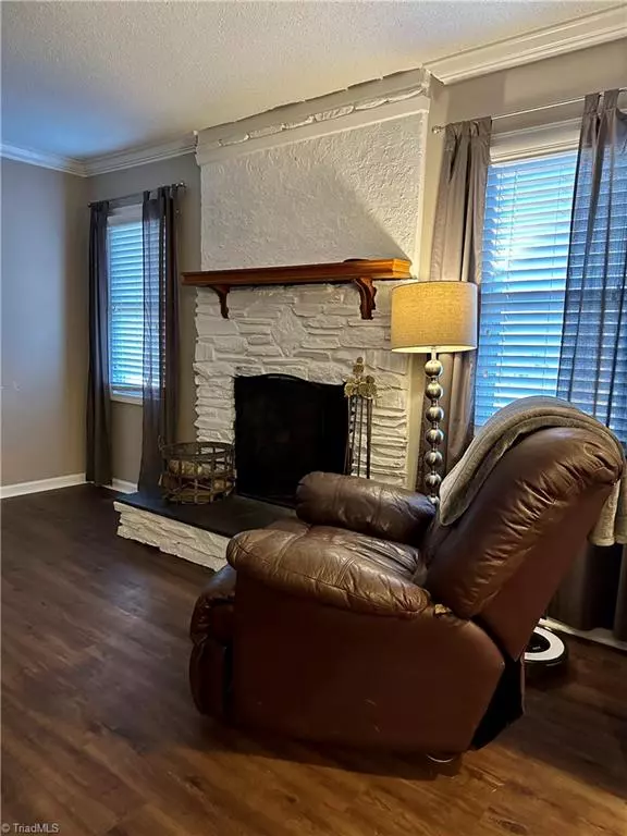 Oak Ridge, NC 27310,8616 Haw River RD