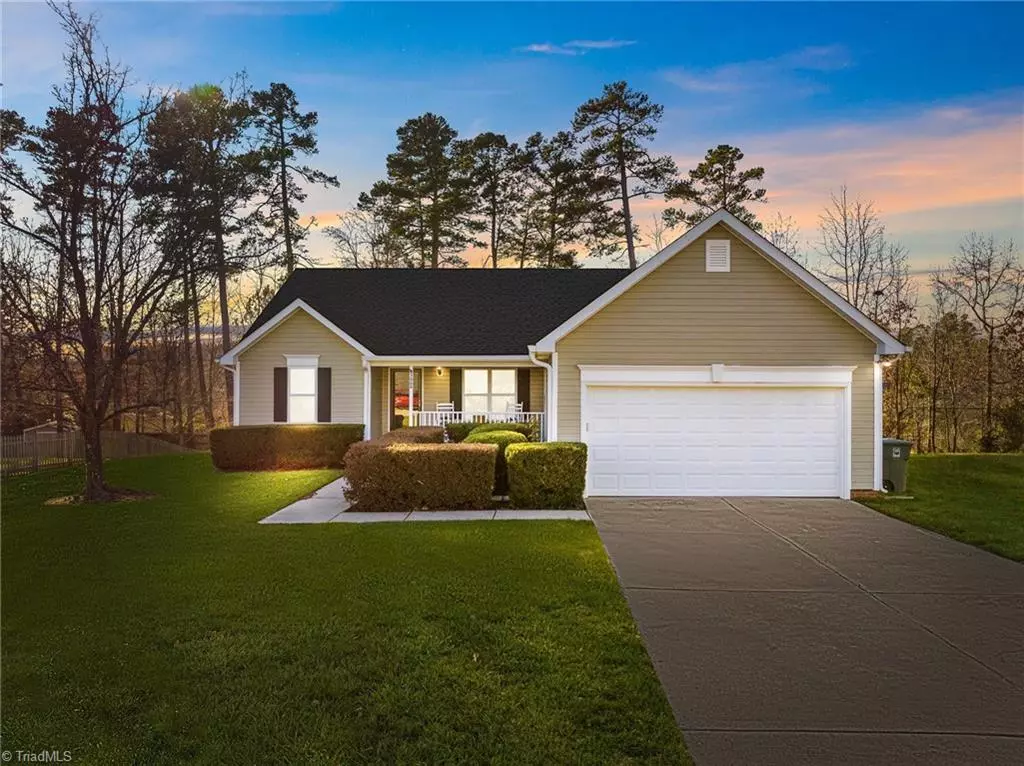 Jamestown, NC 27282,3008 Butterwood DR