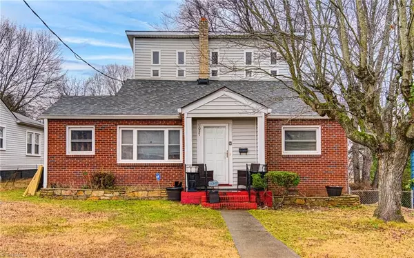 1037 Manly ST,  Winston Salem,  NC 27105