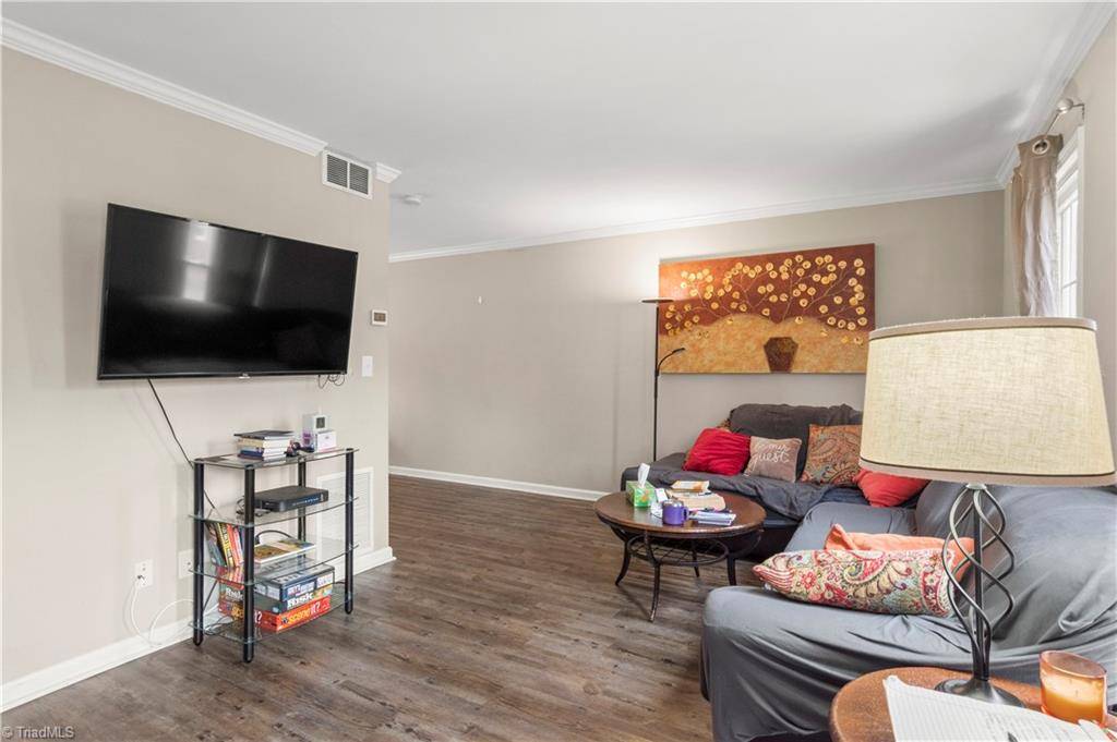 Winston Salem, NC 27103,156 Charlestowne CIR
