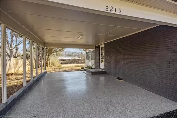 Kernersville, NC 27284,2215 Stonehaven RD