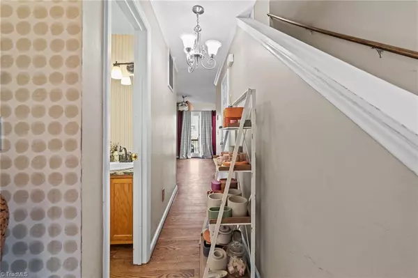 Greensboro, NC 27401,4003 Hope Valley LN