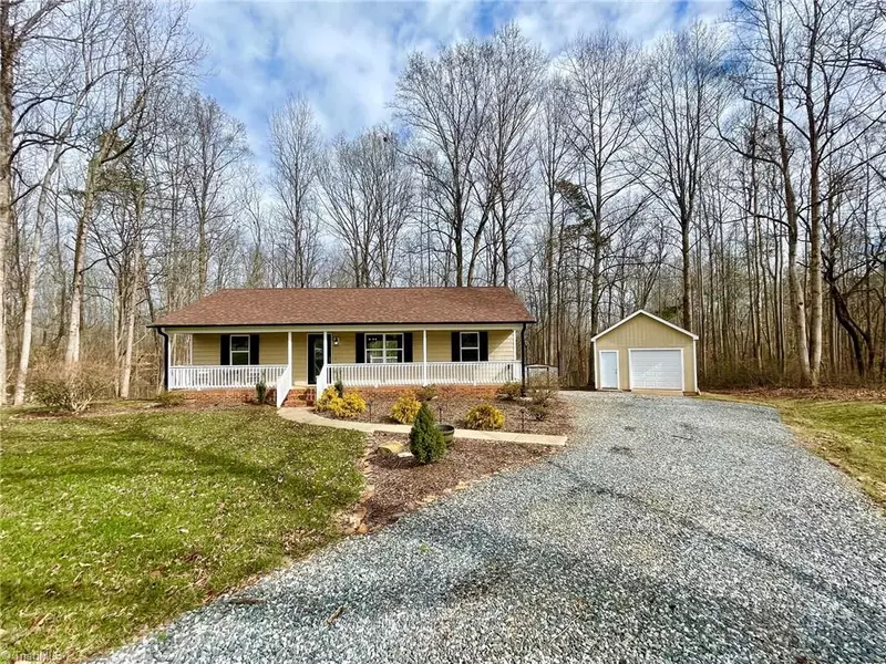 5609 Forest Pine DR, Mcleansville, NC 27301