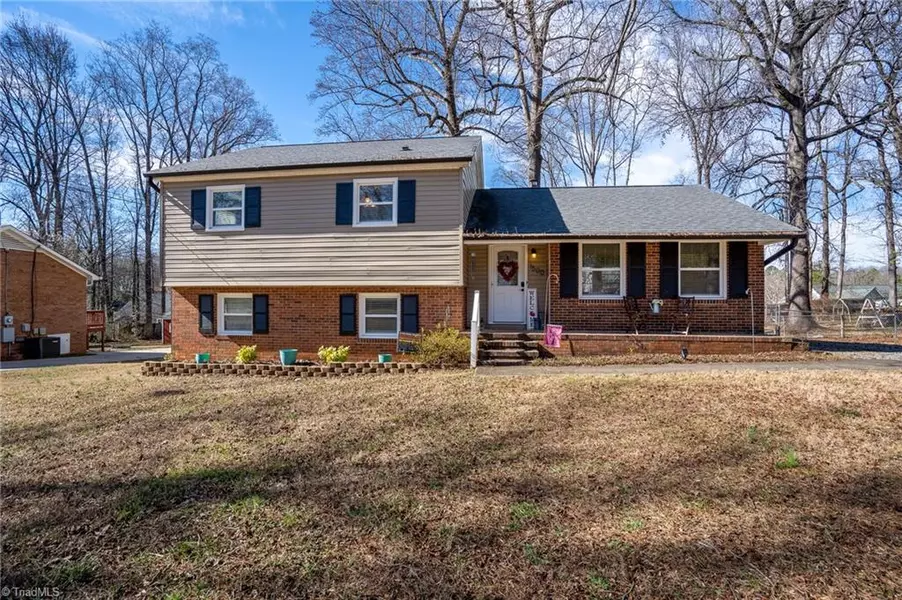 1500 Longbow DR, Kannapolis, NC 28081