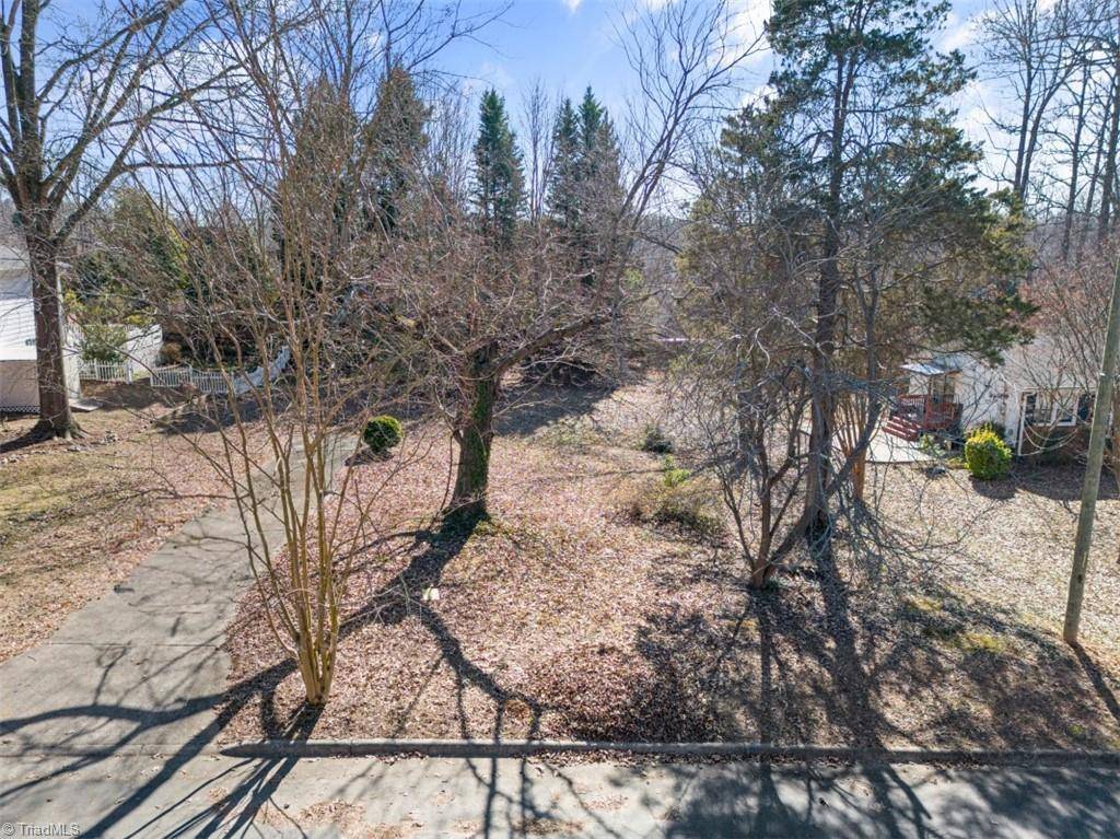 4220 Cavalier DR, Winston Salem, NC 27104